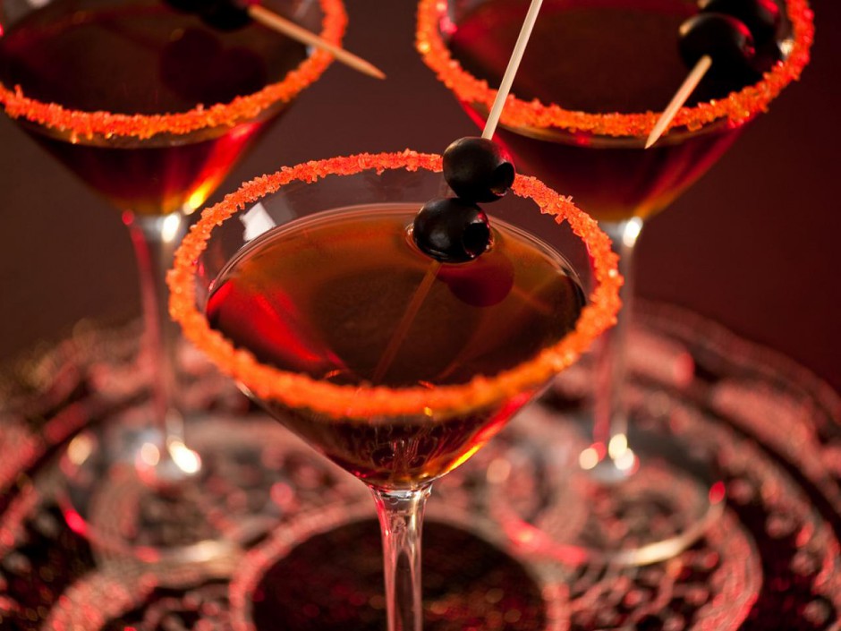 original_FL-Halloween-Cocktail-Black-Devil-Martini_s4x3.jpg.rend.hgtvcom.1280.960